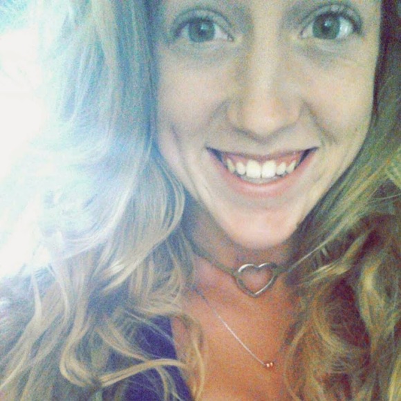 Meet your Posher, Paige - Picture 1 of 1